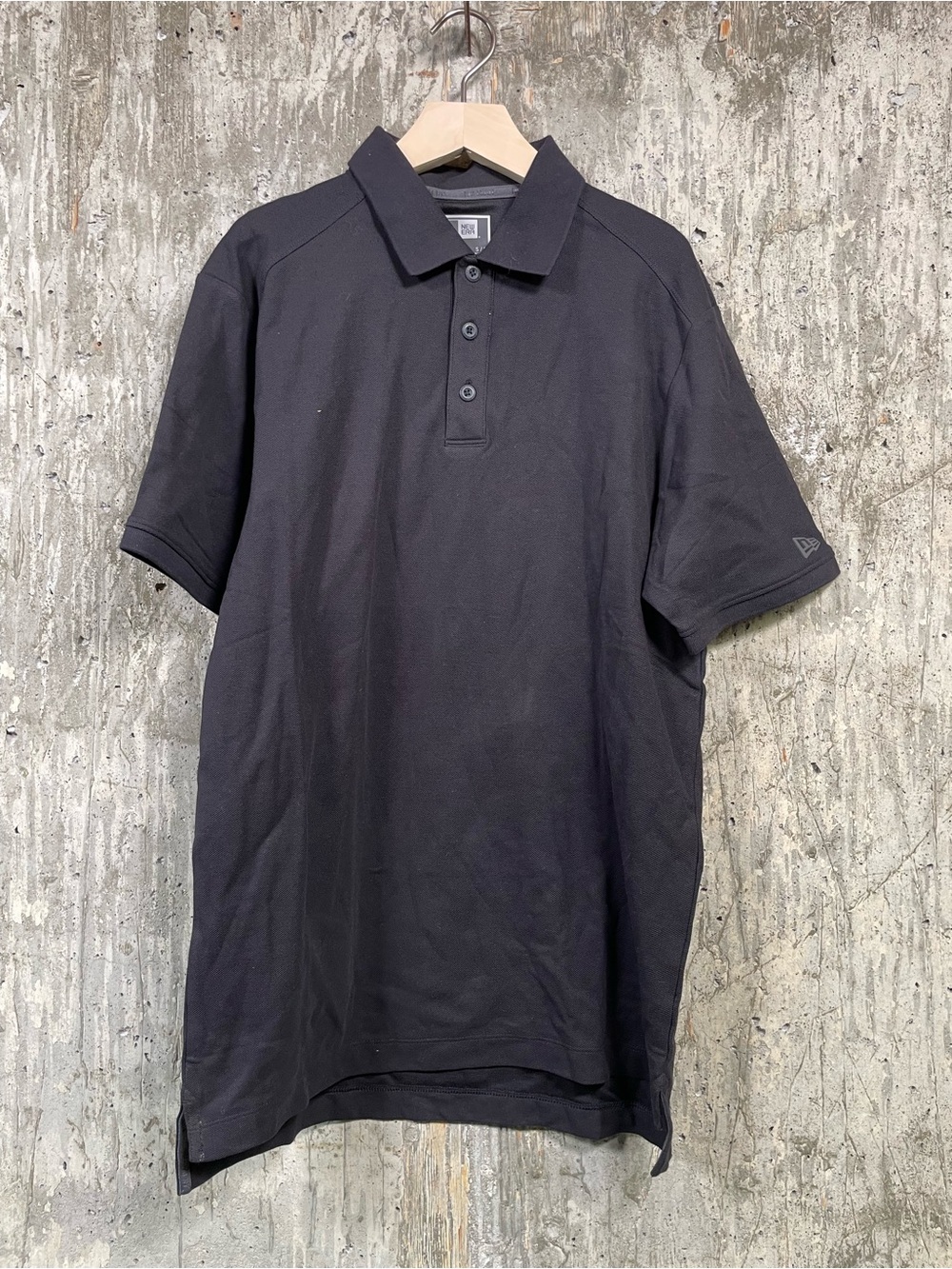 NEW ERA Men's Icon Polo Shirt Size S in Black